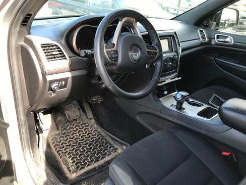 Used 2014 Jeep Grand Cherokee Laredo w/ Quick Order Package 23E AWD/4WD image 3