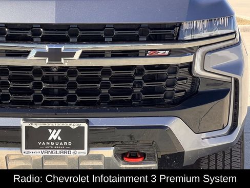 Used 2022 Chevrolet Suburban Z71 w/ Luxury Package image 11