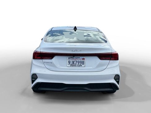 Used 2023 Kia Forte LXS w/ LXS Technology Package FWD image 4