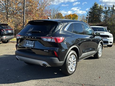 Used 2022 Ford Escape SE w/ Convenience Package image 3