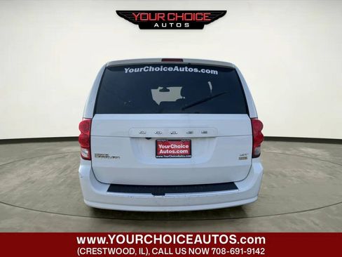 Used 2019 Dodge Grand Caravan GT FWD image 4