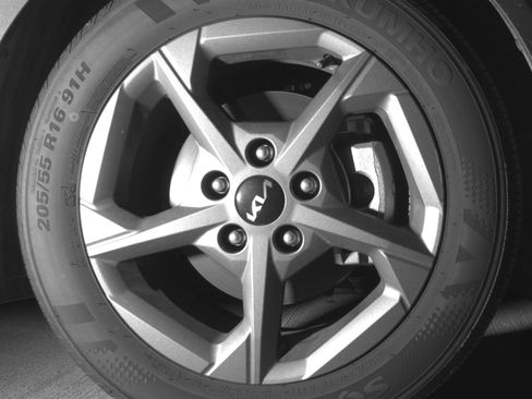 Used 2025 Kia K4 LXS image 13