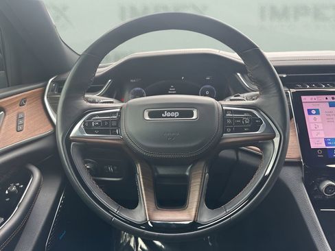 Used 2022 Jeep Grand Cherokee Summit w/ Adv Protech Group IV image 16