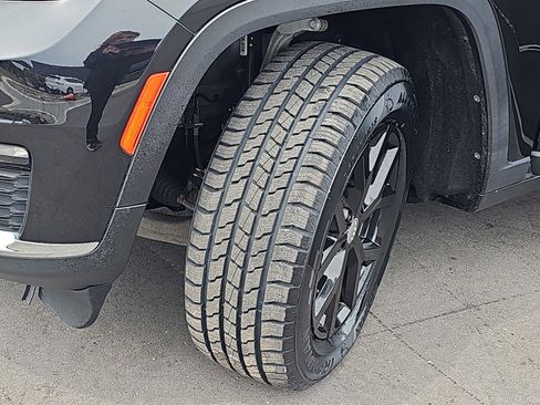 Used 2021 Jeep Grand Cherokee L Limited AWD/4WD image 35