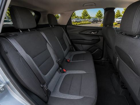 Used 2022 Chevrolet TrailBlazer LT w/ Convenience Package FWD image 14