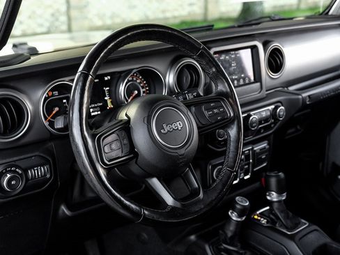 Used 2021 Jeep Wrangler Unlimited Sport S image 4