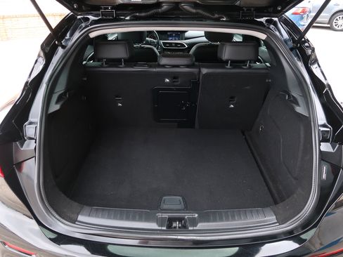 Used 2017 INFINITI QX30 image 34