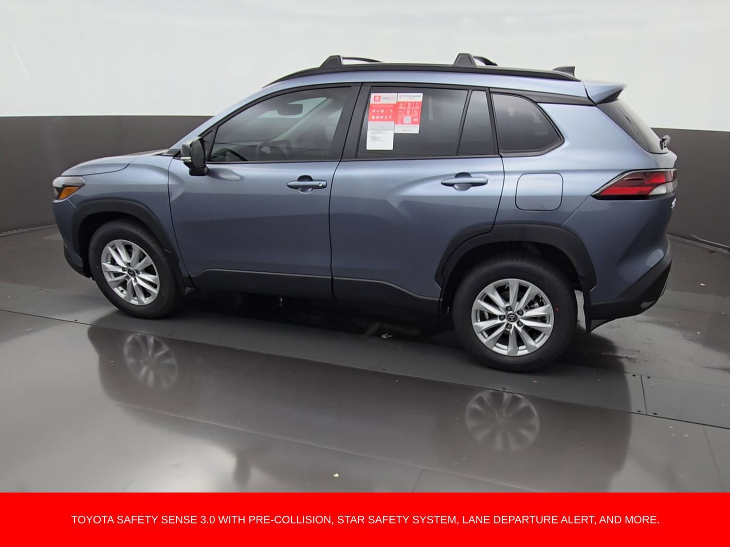 New 2026 Toyota Corolla Cross LE w/ Moonroof Package FWD image 7