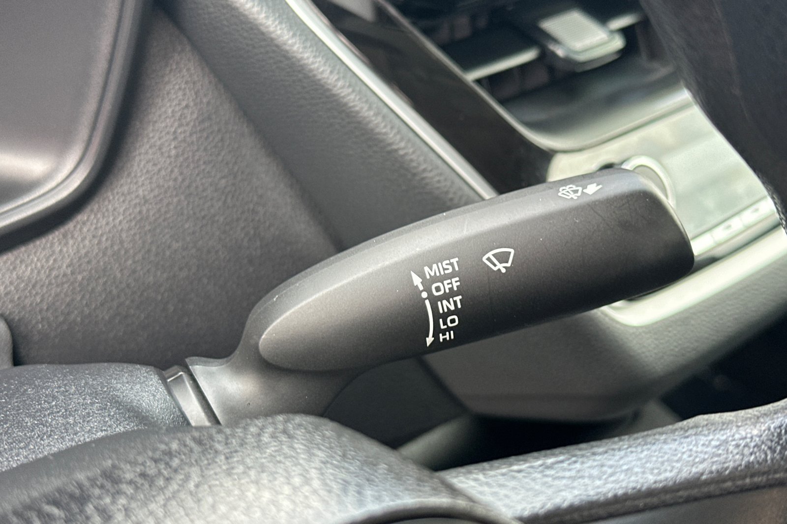 Used 2025 Toyota Corolla LE FWD image 38