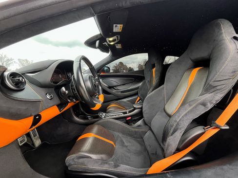 Used 2016 McLaren 570S Coupe image 16