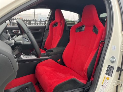 Certified 2024 Honda Civic Type R image 25