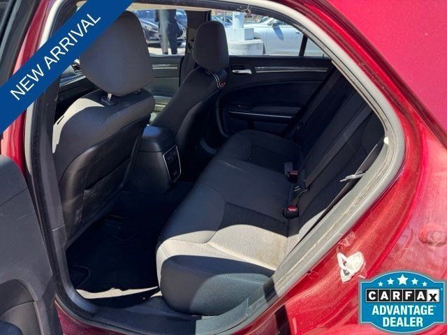 Used 2019 Chrysler 300 Touring w/ Sport Appearance Package RWD image 6