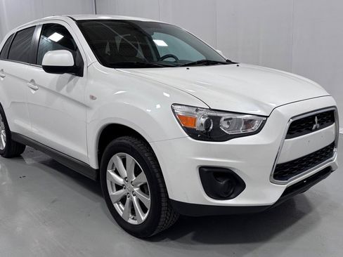 Used 2014 Mitsubishi Outlander Sport ES image 3