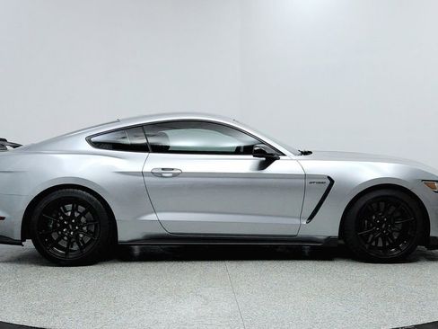 Used 2020 Ford Mustang Shelby GT350 w/ Technology Package image 6