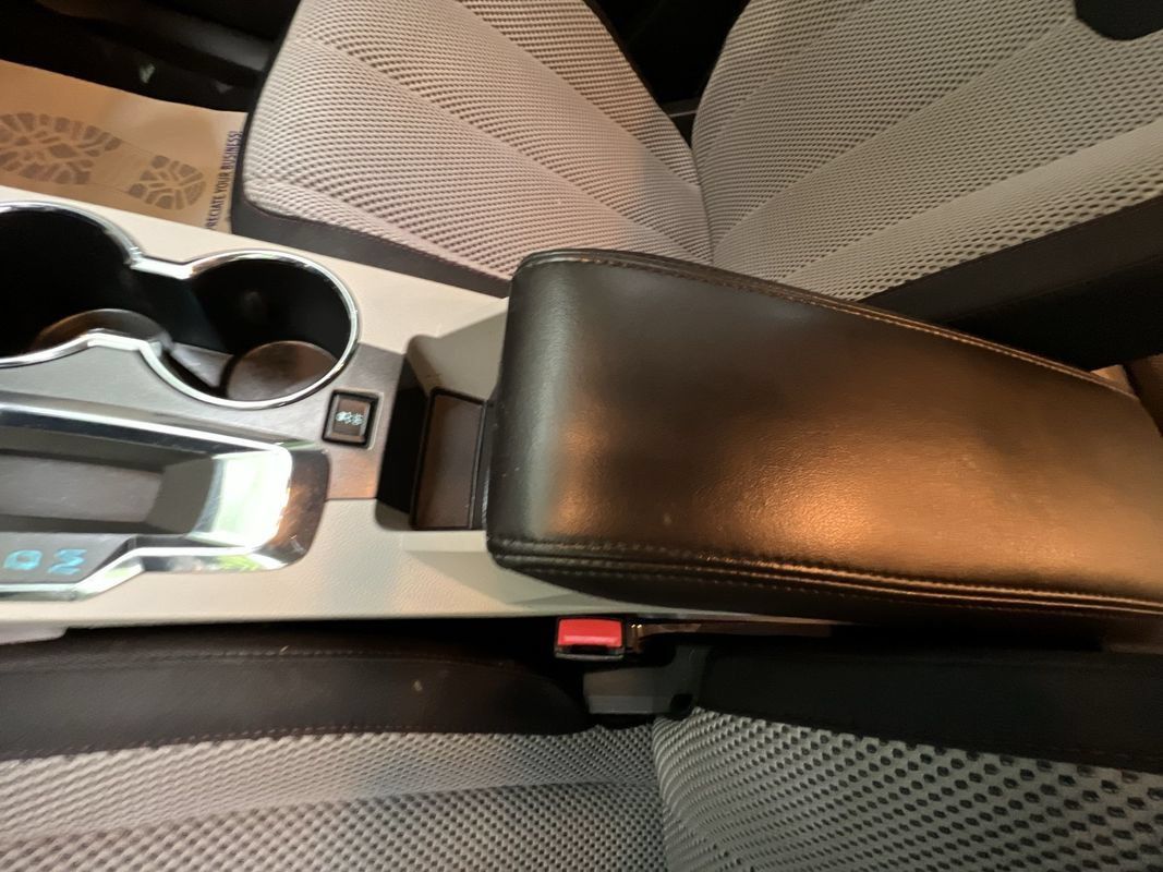 Used 2017 Chevrolet Equinox LT w/ Convenience Package FWD image 23