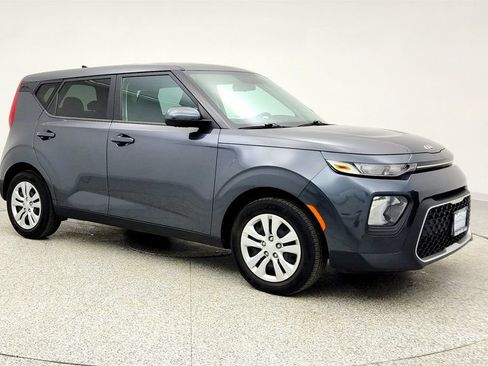 Used 2020 Kia Soul LX image 3