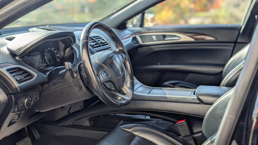 Used 2019 Lincoln MKZ Reserve AWD/4WD image 16