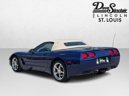 Used 2004 Chevrolet Corvette Convertible w/ Preferred Equipment Group RWD image 5