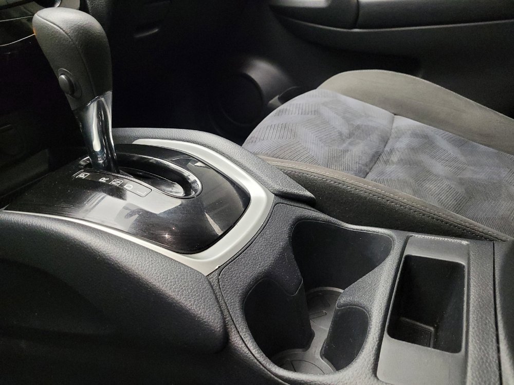Used 2015 Nissan Rogue SV AWD/4WD image 26