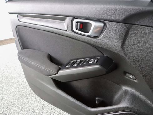 Used 2023 Honda Civic Sport image 21