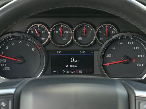 Used 2021 Chevrolet Tahoe LT AWD/4WD image 17