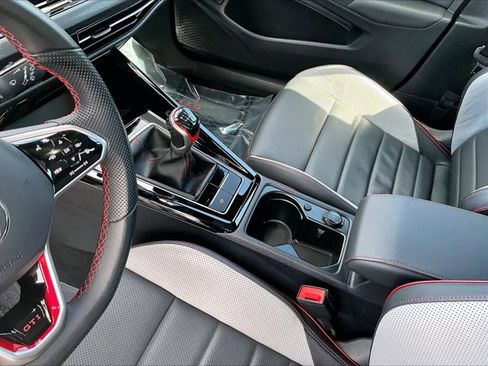Used 2024 Volkswagen GTI SE image 15