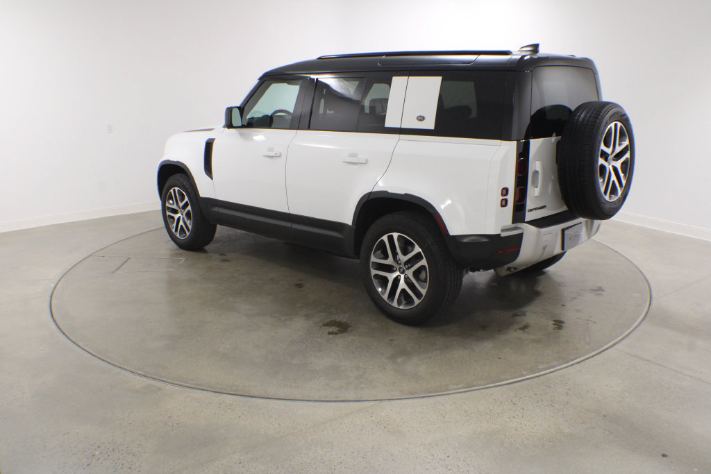 Certified 2023 Land Rover Defender 110 S AWD/4WD image 4