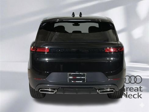 Used 2025 Land Rover Range Rover Sport SE AWD/4WD image 27