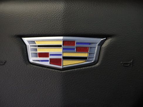 Used 2024 Cadillac XT6 Sport w/ Technology Package AWD/4WD image 19
