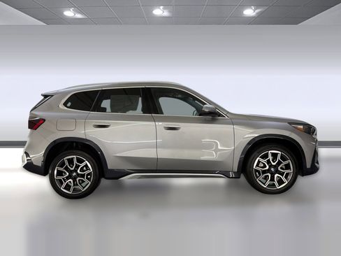 Used 2025 BMW X1 xDrive28i w/ Convenience Package image 7