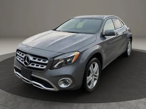 Used 2019 Mercedes-Benz GLA 250 4MATIC image 3