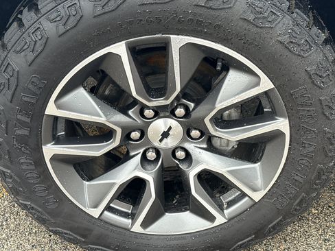 Used 2022 Chevrolet Silverado 1500 RST image 11