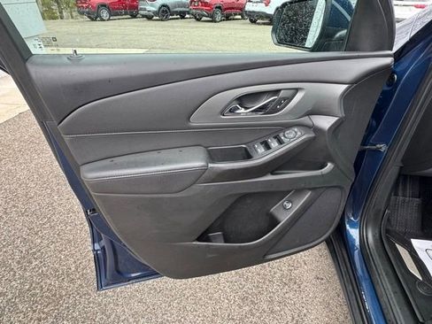 Certified 2023 Chevrolet Traverse LT w/ LPO, Floor Liner Package AWD/4WD image 9