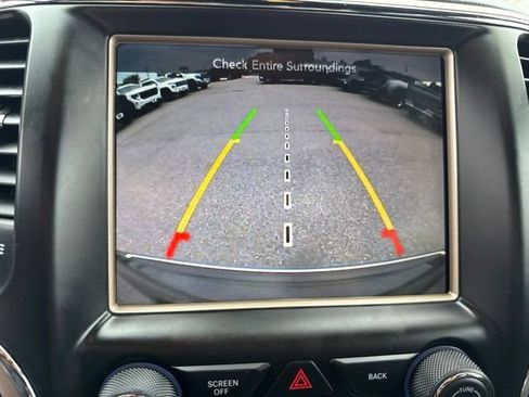 Used 2014 Jeep Grand Cherokee Overland w/ Advanced Technology Group AWD/4WD image 15
