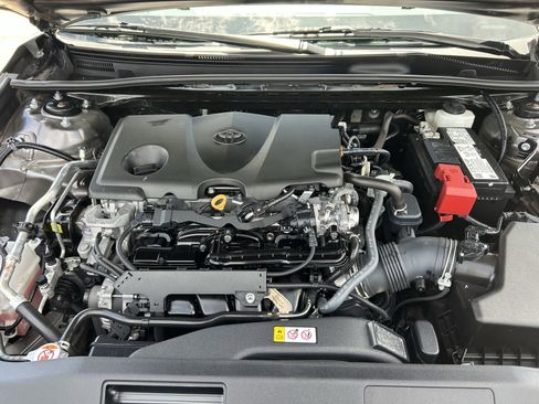 Used 2024 Toyota Camry SE w/ Convenience Package image 31