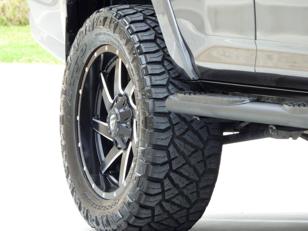 Used 2018 Toyota 4Runner TRD Off-Road Premium AWD/4WD image 13