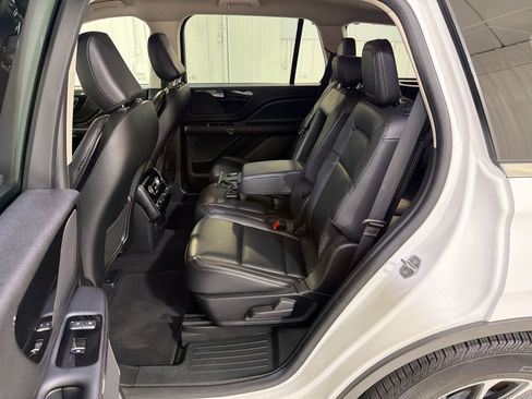 Used 2024 Lincoln Aviator 2WD image 23