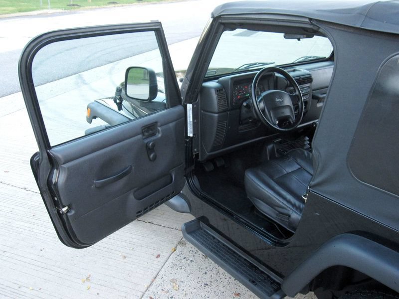 Used 2004 Jeep Wrangler X w/ Wheel Plus Group AWD/4WD image 16