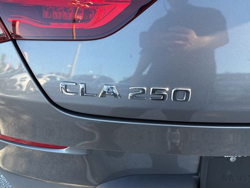 Used 2022 Mercedes-Benz CLA 250 image 37