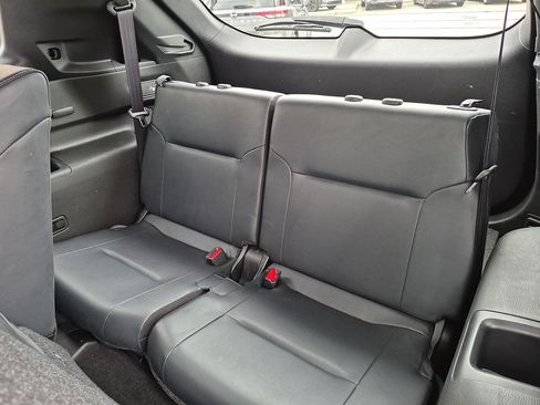 Used 2024 Mitsubishi Outlander SE AWD/4WD image 31