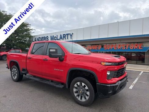 Used 2024 Chevrolet Silverado 2500 Custom w/ Custom Value Package AWD/4WD image 1