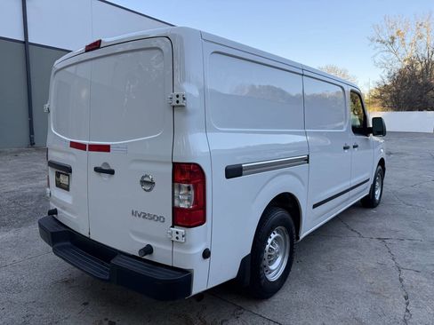 Used 2019 Nissan NV 2500 S image 6