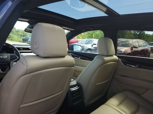 Used 2017 Cadillac XT5 Premium Luxury AWD/4WD image 11