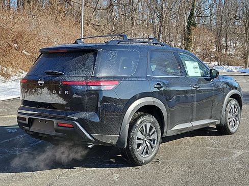 New 2026 Nissan Pathfinder SV image 6