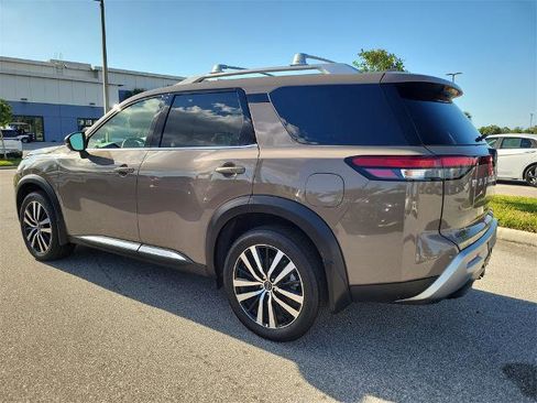 Certified 2024 Nissan Pathfinder Platinum w/ Cargo Package image 7