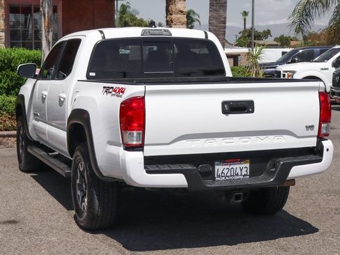 Used 2021 Toyota Tacoma TRD Off-Road w/ Technology Package image 6