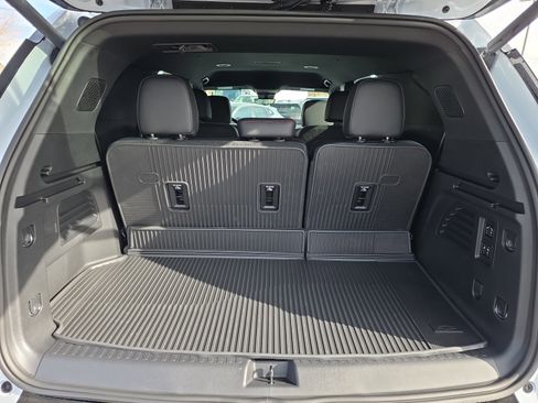 New 2026 Chevrolet Traverse RS w/ LPO, Floor Liner Package image 20