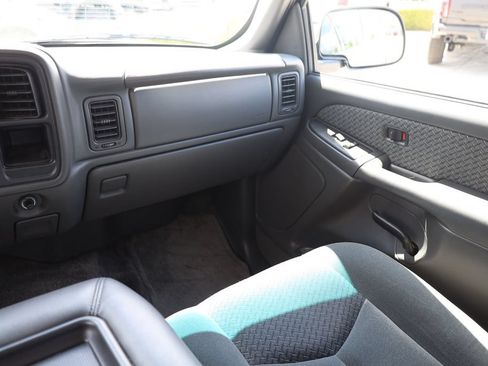 Used 2003 Chevrolet Avalanche 4x4 image 20