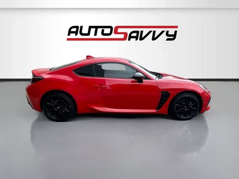 Used 2022 Toyota GR86 w/ ALL Weather Mat Package (TMS) RWD image 8