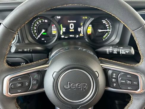 Certified 2024 Jeep Wrangler Unlimited Sahara w/ Safety Group AWD/4WD image 23